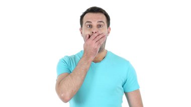 Orta yaşlı adam aklını şok, beyaz arka plan, merak