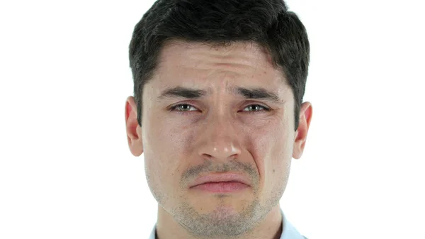Smutně Plačící muž čelit zavřít, izolované na bílém pozadí — Stock fotografie