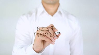 En iyi uygulama, yazma el yazısı camına adam