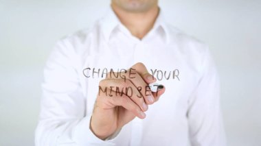 Zihniyet değişikliği, cam, el yazısıyla yazma adam