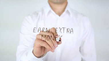 Ekstra para kazanmak, cam üzerinde yazılı adam