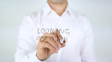 İş arıyor, cam üzerine yazma dostum