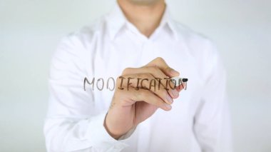 Değişiklik, adam cam üzerine yazma