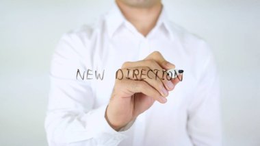 Yeni bir yön, adam cam üzerine yazma