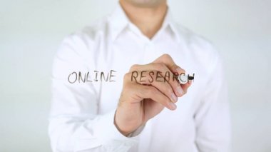 Online araştırma, adam cam üzerine yazma