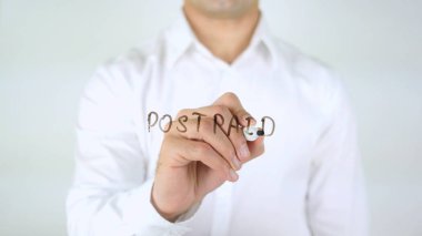 Faturalı, adam cam üzerine yazma