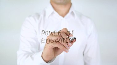 Eğitim, gücünü adamım cam üzerine yazma