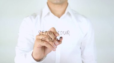 Özgeçmişinizi gönderin, cam üzerinde yazılı adam