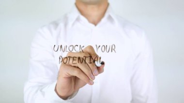 Potansiyel kilidini, cam üzerinde yazılı adam