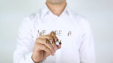 Biz bir takımız adamım cam üzerine yazma