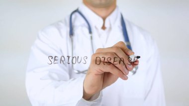 Ciddi bir hastalık, Doktor cam üzerine yazma