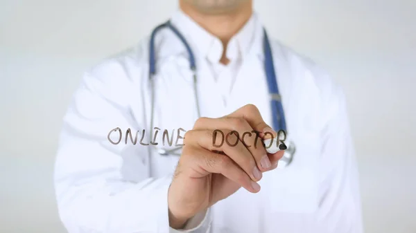 Medico online, Dottore che scrive su vetro — Foto Stock