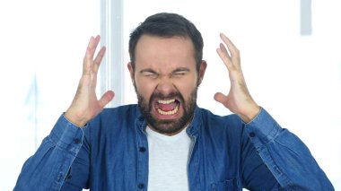 Çığlık Loud, dostum deli gidiyor sakal