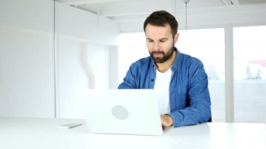 Çığlık, sakallı adam kaybetme zihin