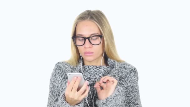 Beautiful Woman Listening Music, Dancing and White Background — Stock Video