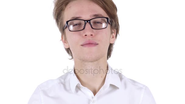 Retrato del hombre con gafas sacudiendo la cabeza para aceptar, sí — Vídeo de stock