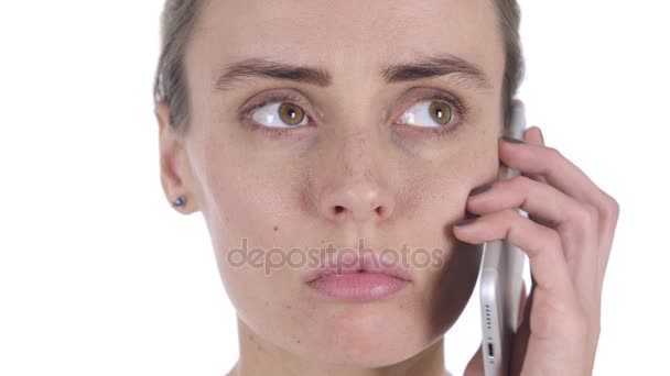 Close Up della donna di mezza età Parlare su Smartphone con il cliente — Video Stock
