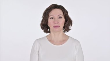 Dudakları Beyaz Arkaplanda Parmaklı Yaşlı Kadın