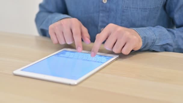 Close up of Writing on Tablet by Male Hands — Stok video