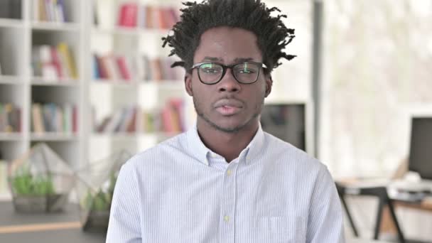 Young African Man with Toothache, Tooth Infection — Stock Video