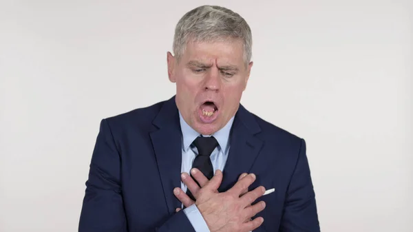 Senior Geschäftsmann mit Herzstillstand, Brustschmerzen weißer Hintergrund — Stockfoto