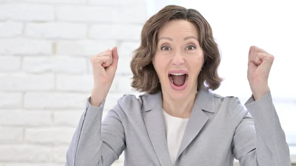 Excited Old Woman Celebrating Success, Win — Stock Photo, Image