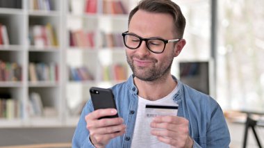 Smartphone 'da Heyecanlı Adam Alışverişi