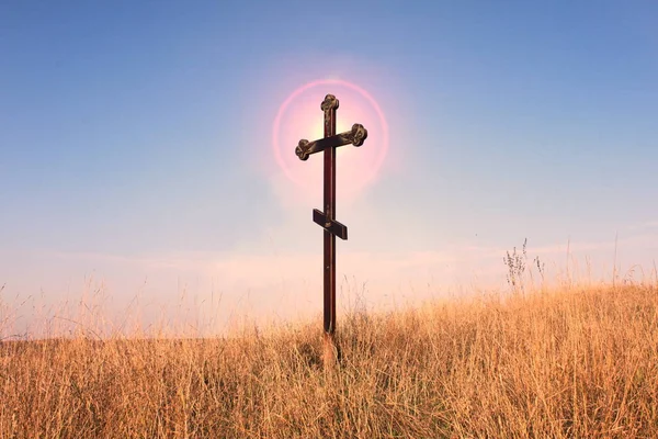 Християнський Хрест Фоні Блакитного Неба — стокове фото