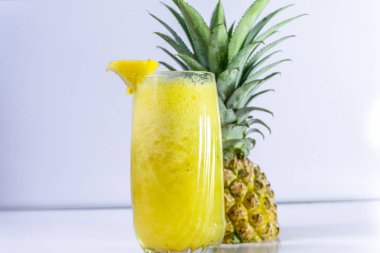 ananas suyu ve ananas sağlık için