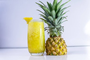 ananas suyu ve ananas sağlık için