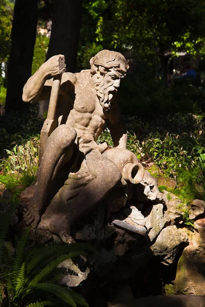 Poseidon figure in a park — Stock Photo, Image