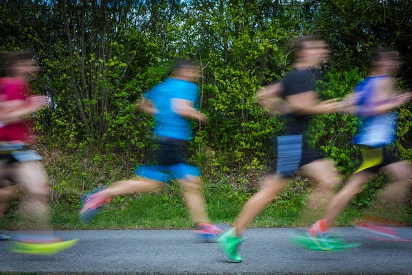 Grubunda bulanık koşucu — Stok fotoğraf
