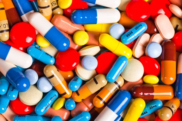 renkli haplar ve kapsüller