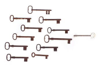 bir anahtar diğer anahtar taşı yol açar.