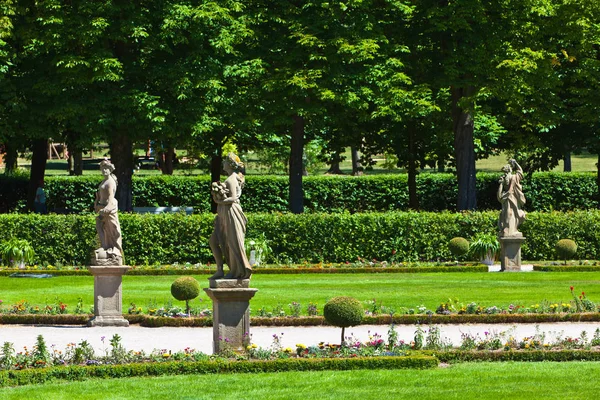 Stone figures in a castle park — Stock Photo, Image