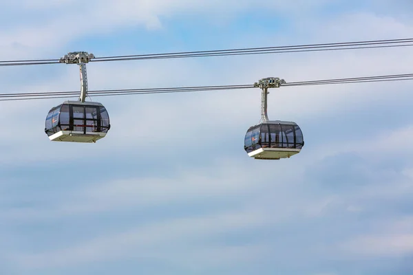 Ferrocarriles de cable en el aire — Foto de Stock