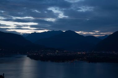 Ascona şehir akşam