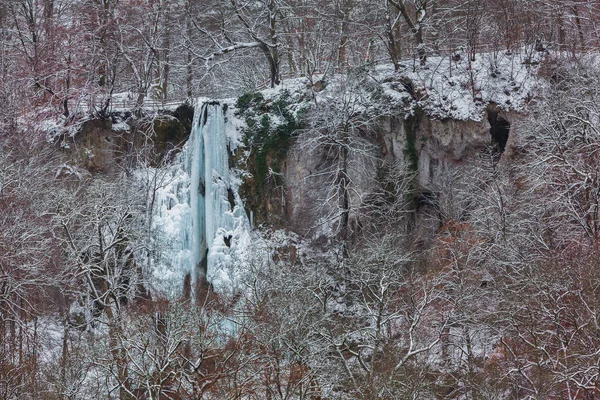 Cascada congelada en Urach en Alemania — Foto de Stock