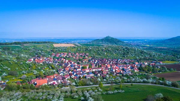 Dorf Hepsisau auf der Schwäbischen Alb — Stockfoto