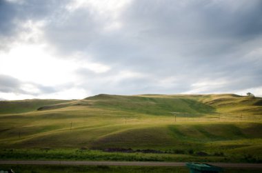  Bozkırlarında ve Khakassia tepelerinde 