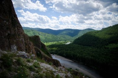  Khakassia güzel kayalarda