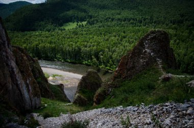  Khakassia güzel kayalarda
