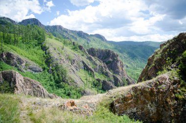  Khakassia güzel kayalarda
