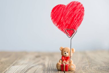 sahibi ile sevgiliye notları, ayı