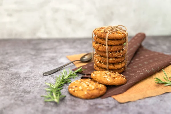 Galletas de avena sobre la mesa — Foto de Stock