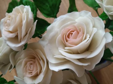 iç için soğuk porselen çiçek gül