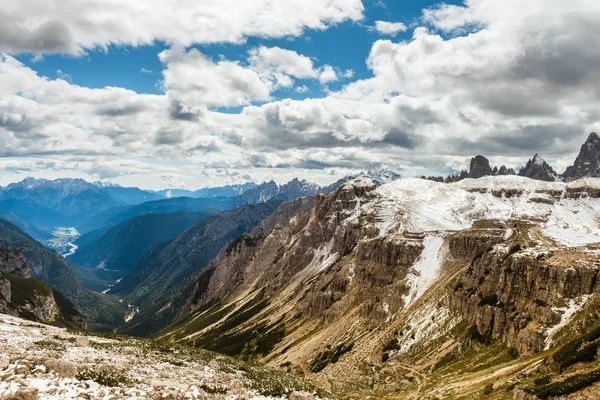 Alpi vista sulle montagne — Foto Stock