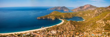 Deniz manzaralı Oludeniz lagünüName