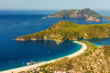 Deniz manzaralı Oludeniz lagünüName
