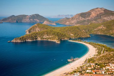 Deniz manzaralı Oludeniz lagünüName